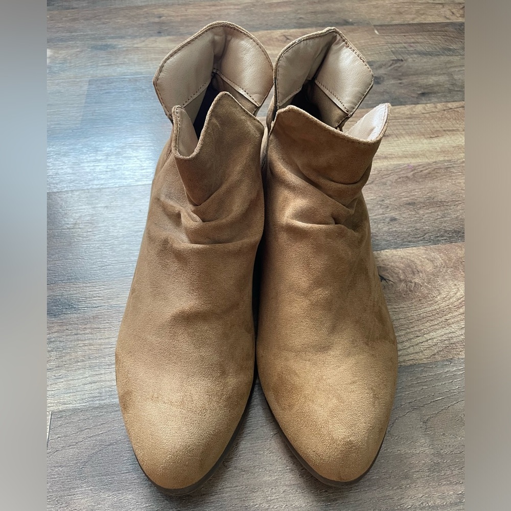 Women’s brown / khaki ankle length boots